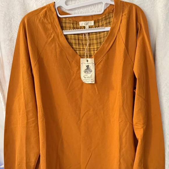 EASEL L/S TOP - Picture 1 of 6